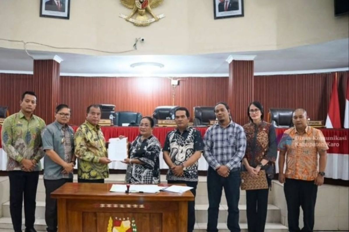 Bupati Karo Sampaikan Perubahan Kedua Propemperda 2026 dan Usulkan 19 Ranperda untuk 2027